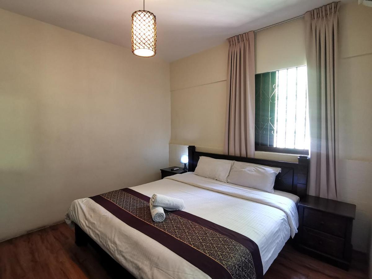 8 Boutique By The Sea Hotel Tanjung Tokong Exterior foto